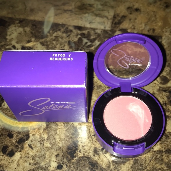 MAC X Selena Eyeshadow - Picture 3 of 5